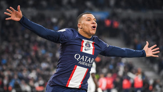 Mbappé marque un peu plus l'histoire du PSG.