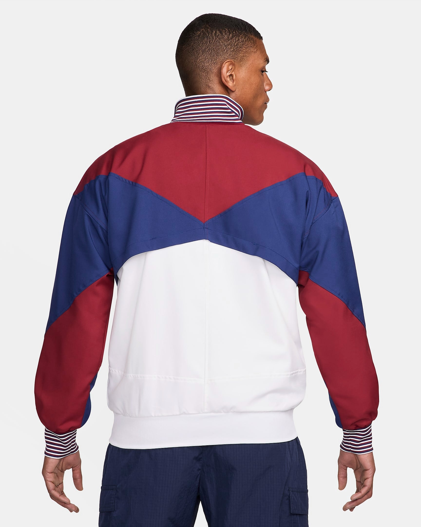 Survêtement Angleterre 2022/23 : Maillots de foot et NBA sur Survêtement Angleterre 2022/23 : Maillots de foot et NBA sur